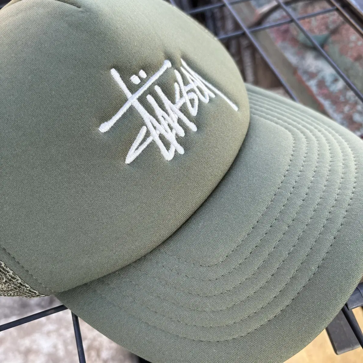 Stussy 스투시 베이직 트러커 카키 메쉬캡